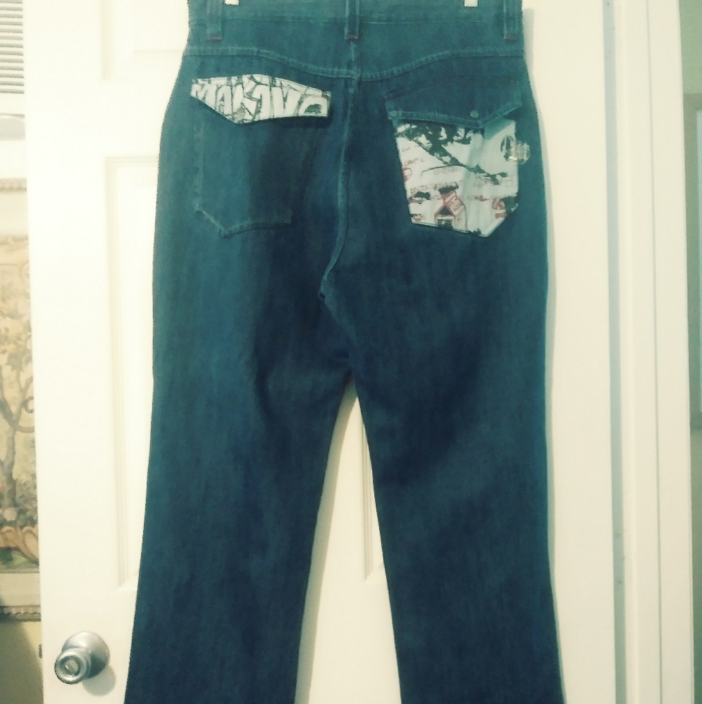 ๐TUPAC- MAKAVELI BRANDED HIP HOP ๐๐A FANTASTIC GIFT GIVING!!!๐ - Picture 3 of 6